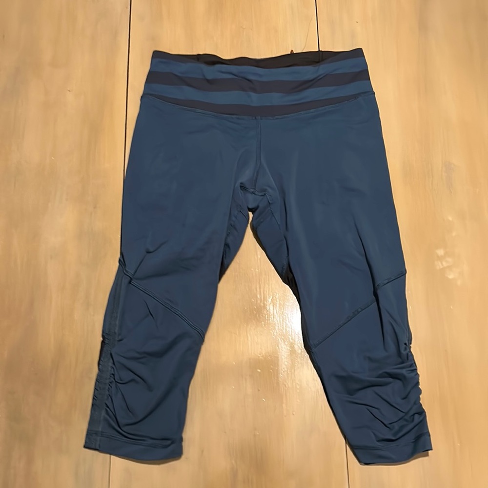 Capri workout leggings